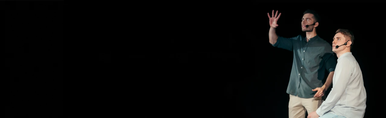 Постер В объятиях неба