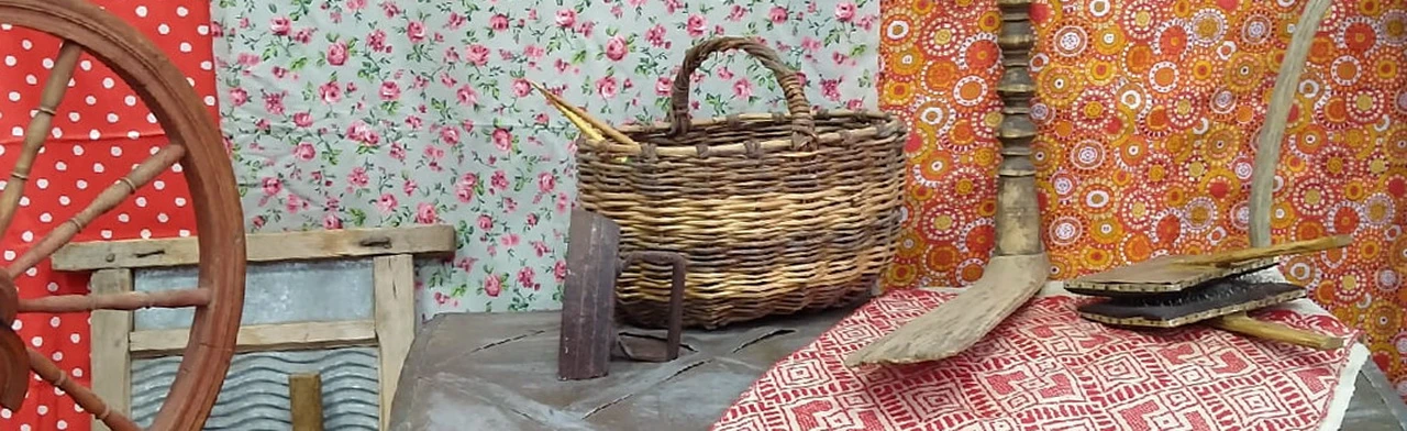 Постер Нить прошлого в руках настоящего