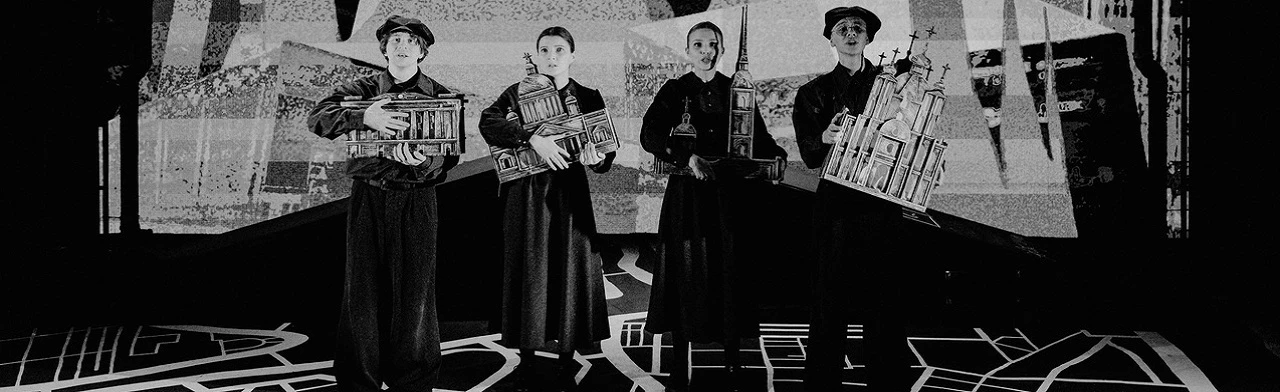 Постер Осталась одна Таня