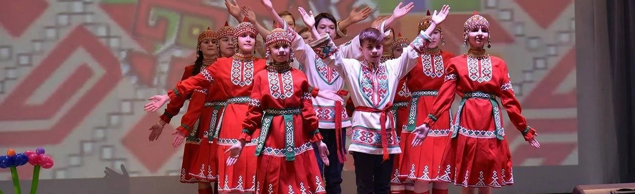 Постер Мотивы края: Праздничный концерт в Чебоксарах