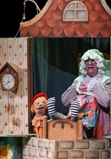 Постер Волшебная шляпа, или Здравствуй, бабушка! в Челябинске