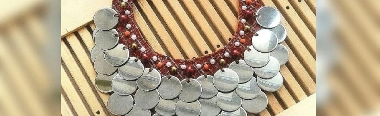 Постер Монисто в современном стиле. Творческая встреча