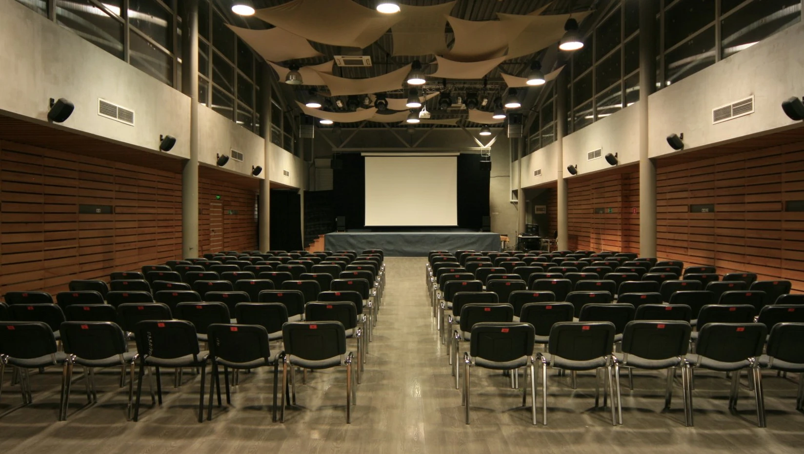 Постер Центр развития «Открытый мир»