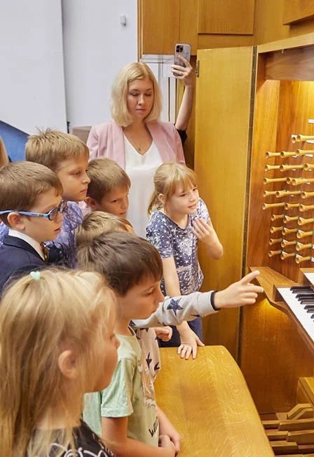 Постер В гостях у его Величества органа: Экскурсия в Кемерове