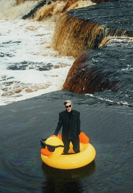 Постер Playingtheangel в Кемерове