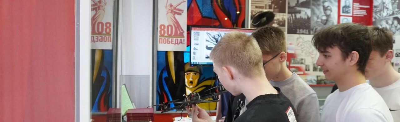 Постер Экскурсия по залу Воинской Славы в Кирове