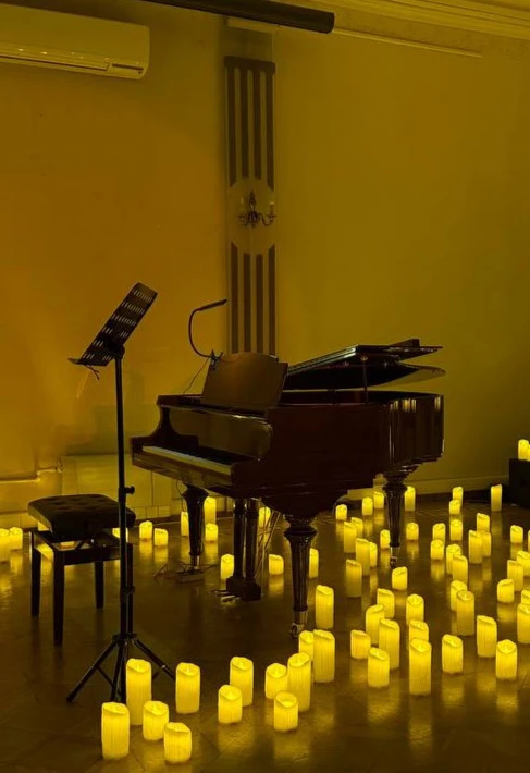 Постер Мировые хиты при Свечах в Москве