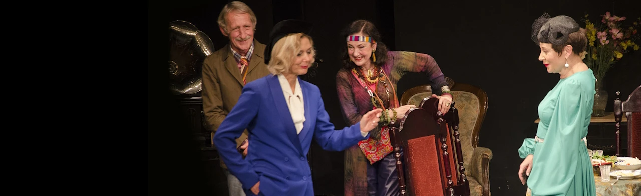 Постер Три сестры и дядя Ваня