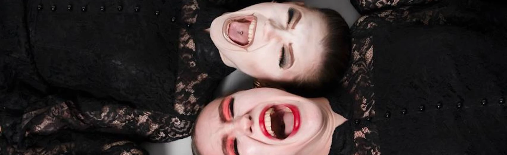 Постер Спектакль «Абсурдно-синяя борода»