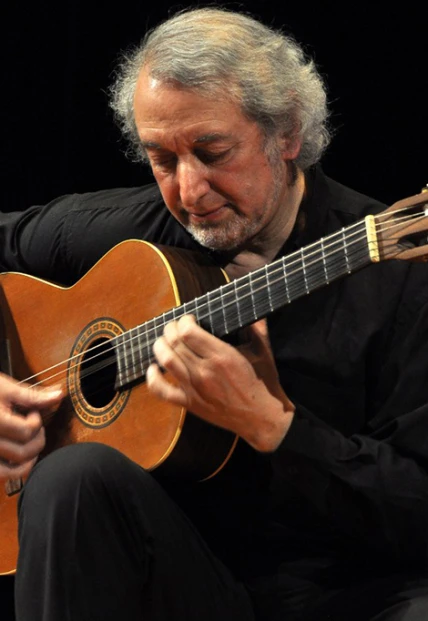 Постер Волшебный мир гитары. Гитаристы играют и рассказывают в Москве