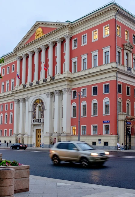 Постер Дом переехал. Пешеходная экскурсия про передвижку домов в Москве