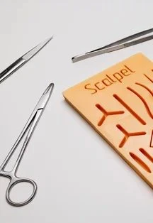 Постер Школа хирурга в Москве