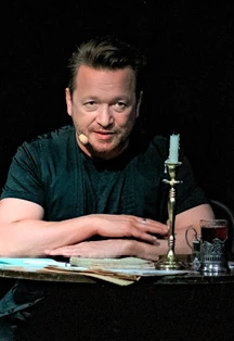 Постер Асадов. Слепой поэт, который видел сердцем в Москве