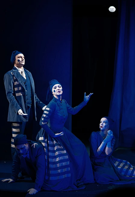 Постер С художника спросится в Москве