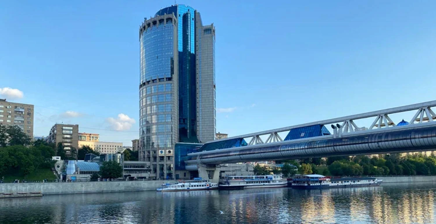 Постер Башня 2000