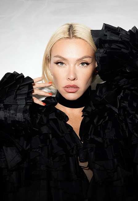 Постер Аида Нова в Москве