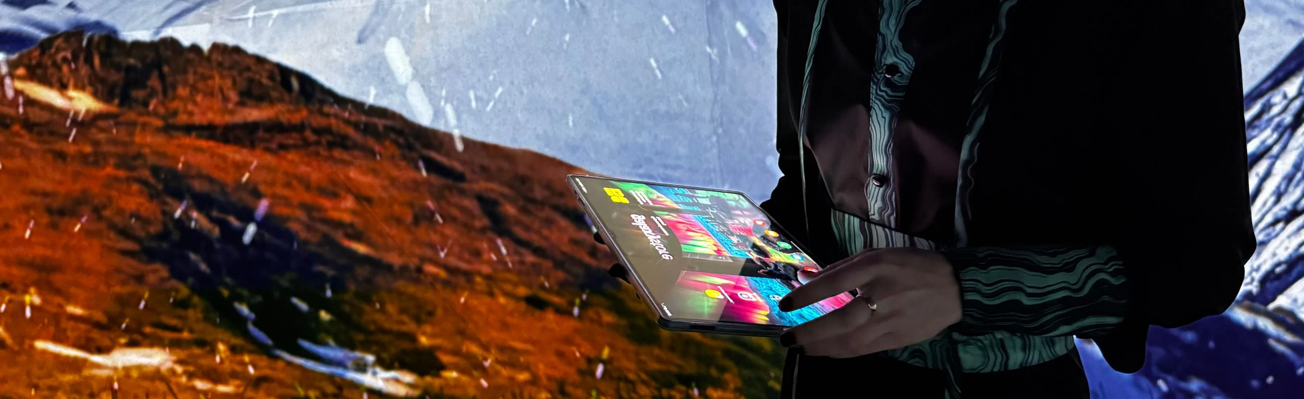 Постер Комбо: выставка + мастер-класс  «Мир ИИ: создай свой стикерпак»