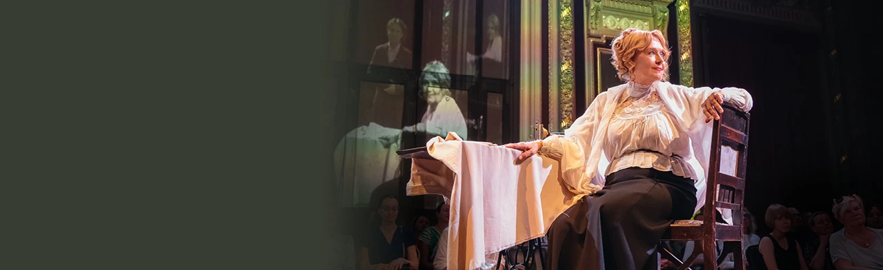 Постер Толстого нет