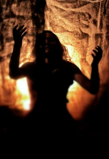 Постер Любовь вне закона (Антигона) в Москве