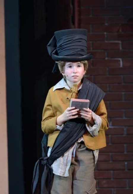 Постер Жизнь и необыкновенные приключения Оливера Твиста в Москве