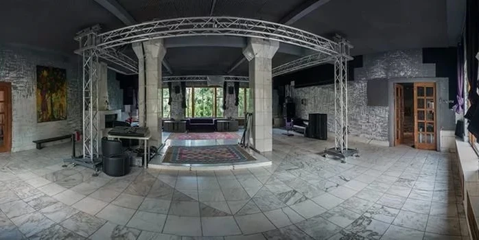 Постер Культурный центр Come-In