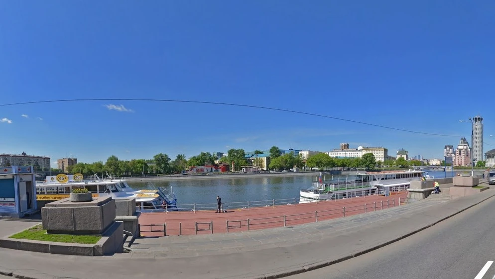 Постер Причал «Новоспасский мост»