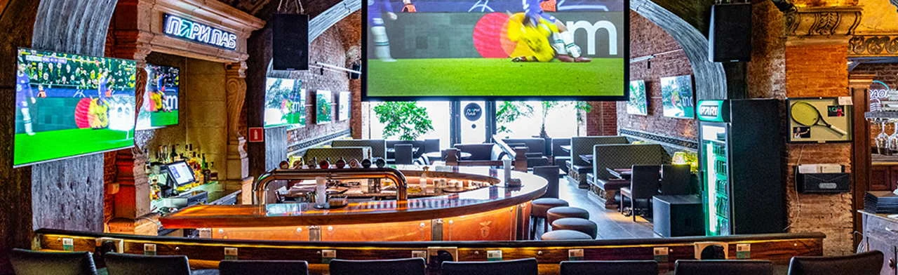 Постер Пари Паб