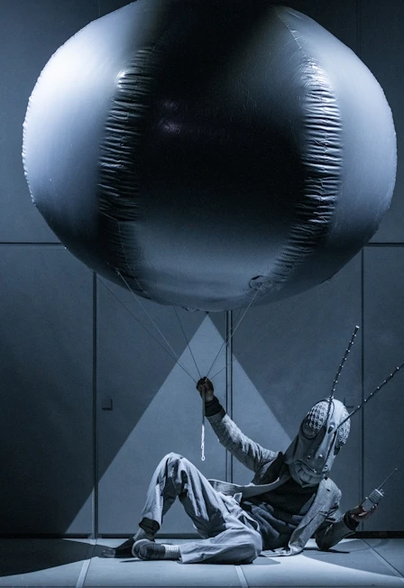 Постер Сверчок в Москве