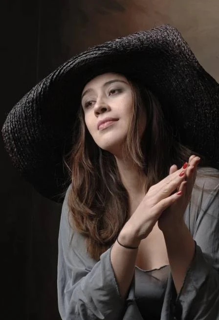 Постер Александра Ирбе. Лекция «Маяковский и Брики. Искусство обольщения и умение жить» в Москве