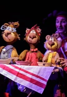 Постер Машенька и три медведя в Москве