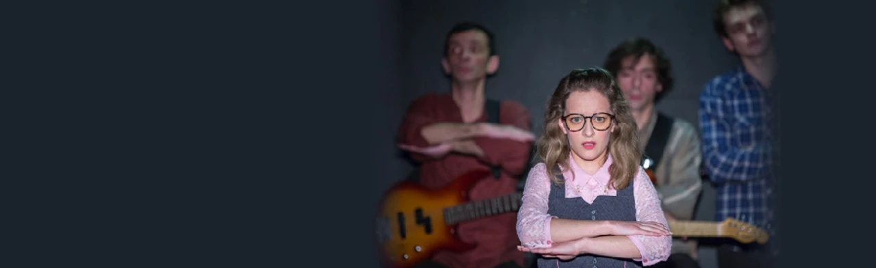 Постер Мама меня любит в Москве