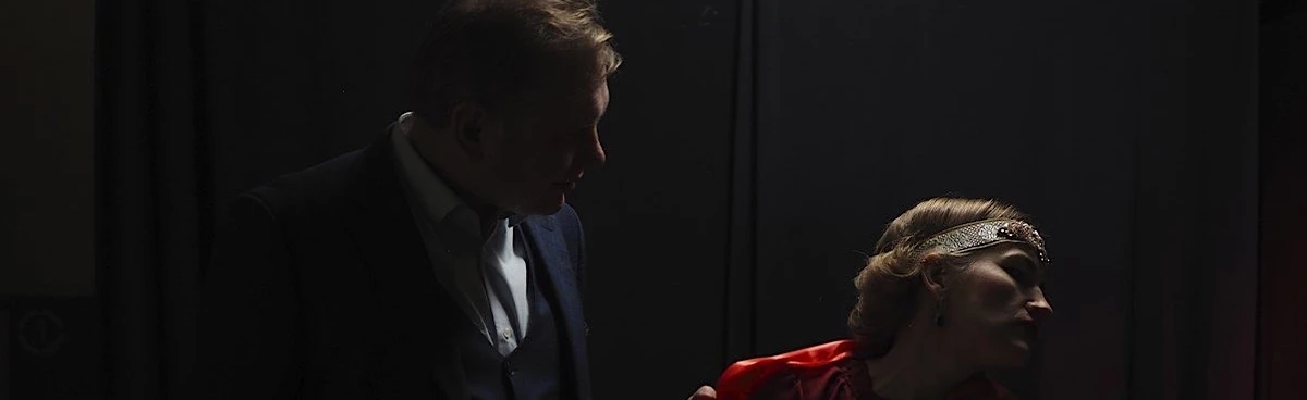 Постер Я сердцем никогда не лгу в Москве