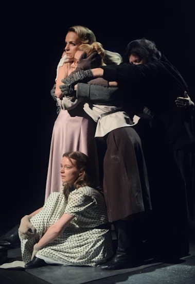 Постер Девочки в Москве