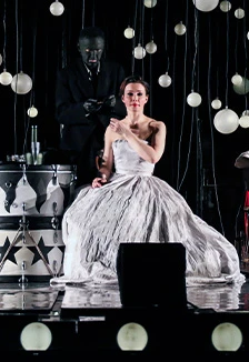 Постер Барабаны в ночи в Москве