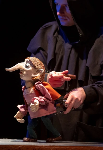 Постер Карлик Нос в Москве