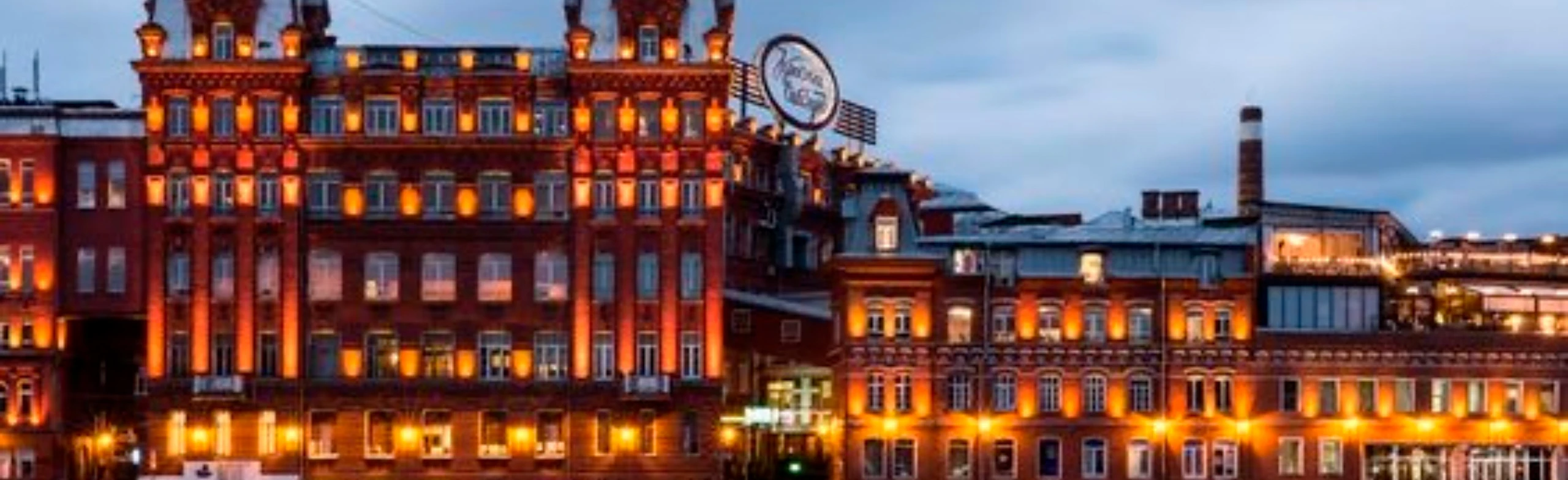 Постер Москва, лофт пространство арт-кластера «Красный Октябрь»