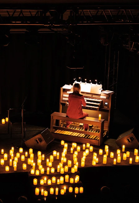 Постер Орган и дудук при свечах в Москве