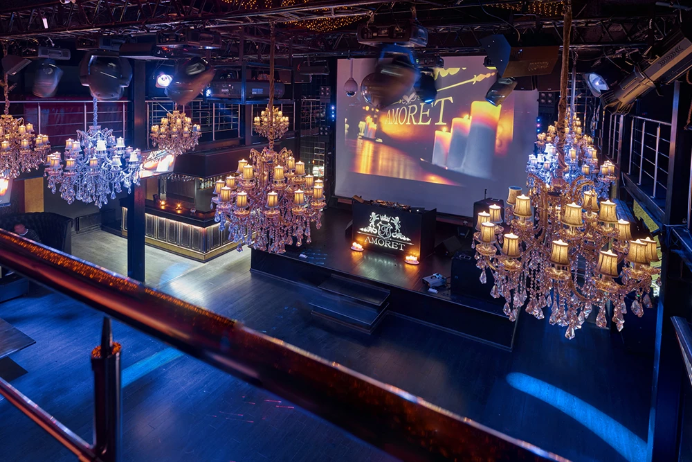 Постер Amoret Art Club