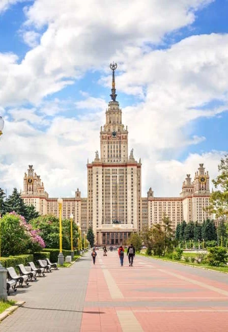 Постер Легенды и мифы сталинских высоток в Москве