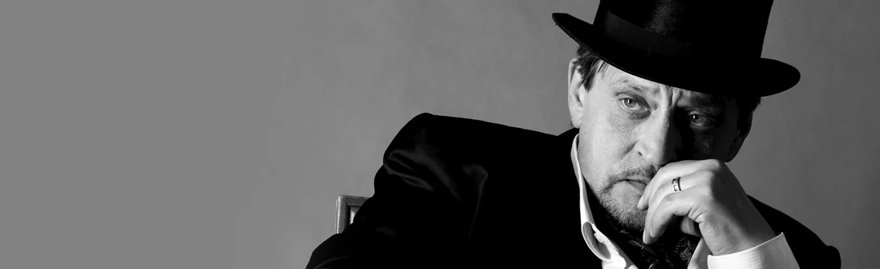 Постер Маскарад в Москве