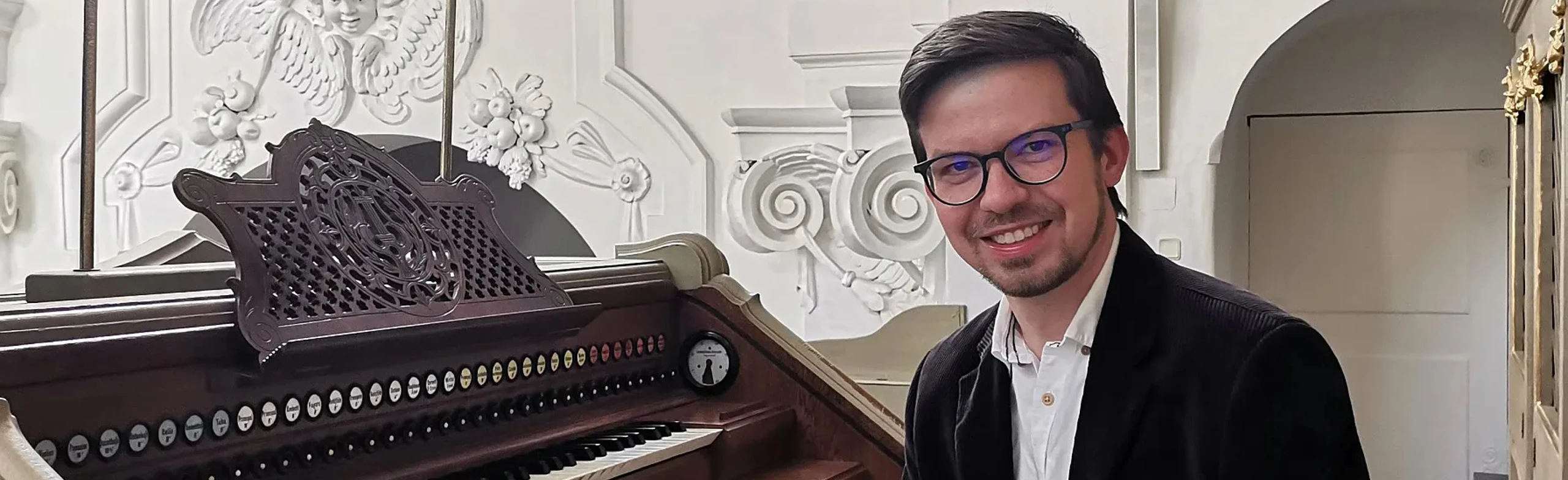 Постер Берталан Аблонци в Москве