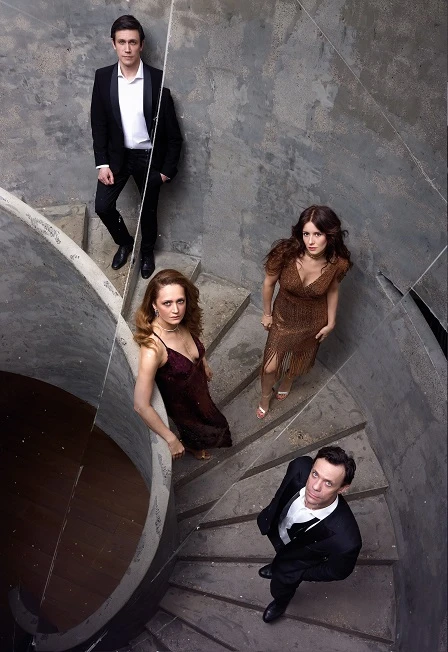 Постер Острые предметы в Москве