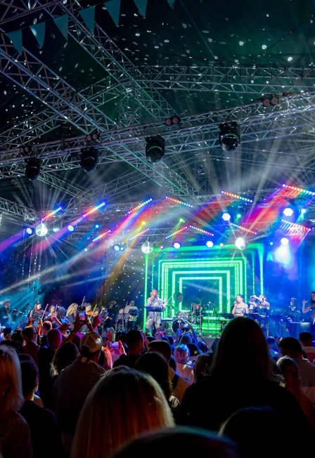 Постер Поп-хиты с симфоническим оркестром в Москве