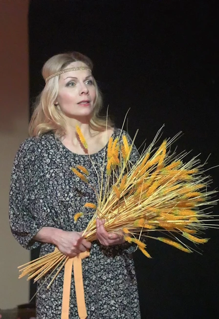 Постер Почему спешат часы в Москве