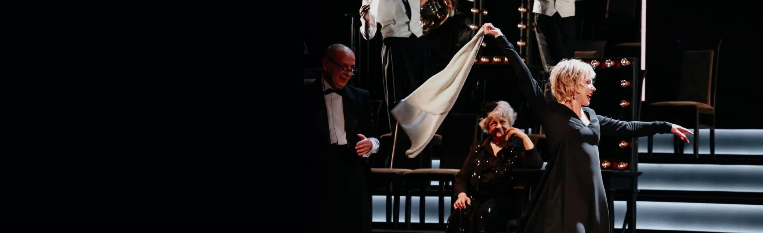 Постер Театр