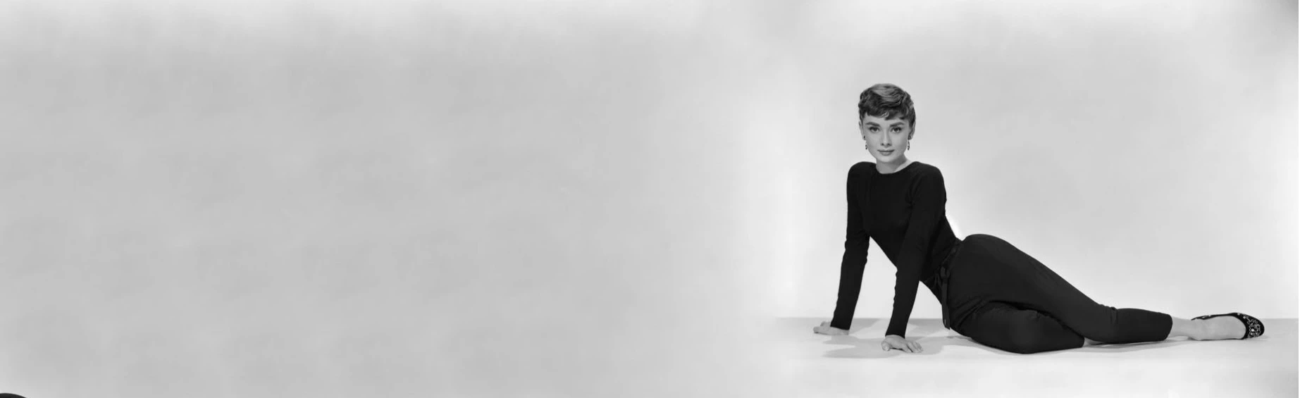 Постер Одри Хепбёрн — обыкновенная принцесса. Лекция с бокалом вина в Высотке в Москве