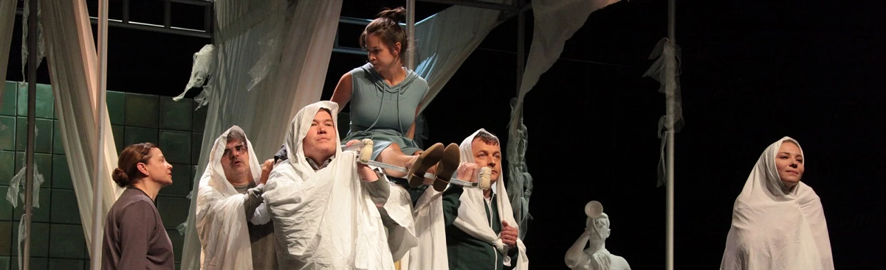 Постер Ветер дует в пользу сильных в Москве