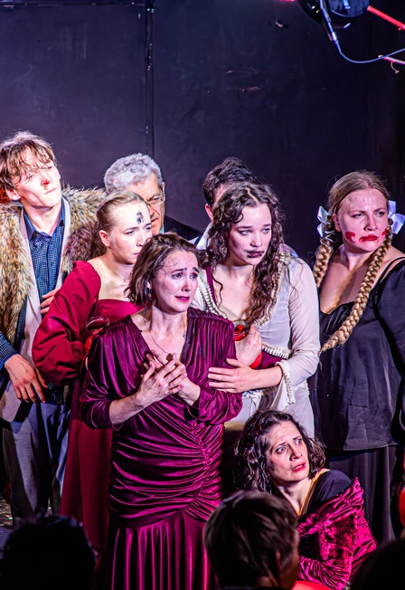 Постер Вишневый сад. Любовь на крови в Москве