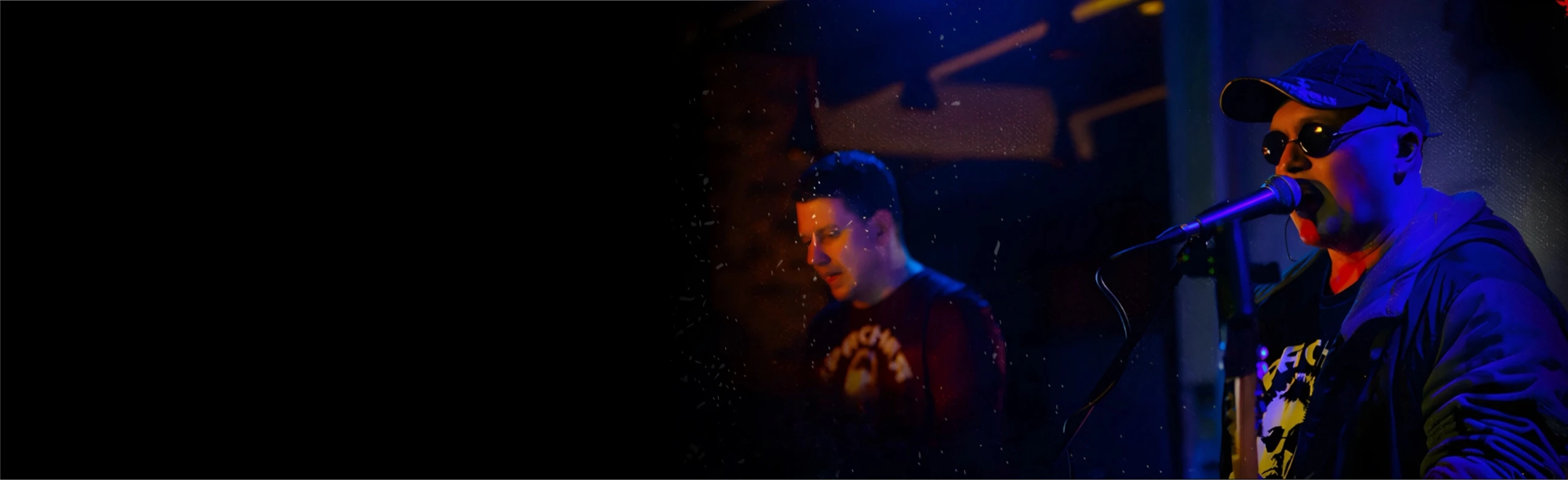 Постер Красная Плесень в Москве