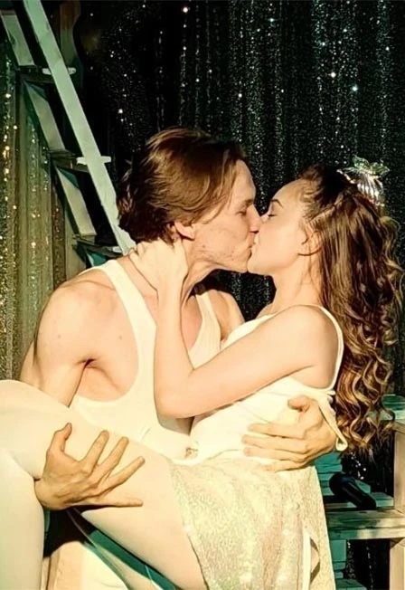 Постер Первый раз... в любви в Москве